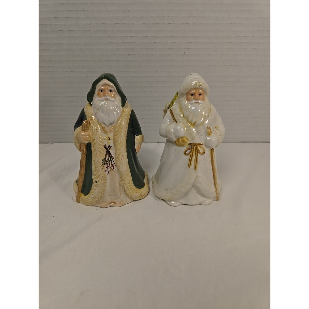 Santa Claus Through‎ The Years Salt & Pepper Shakers 5 Inches